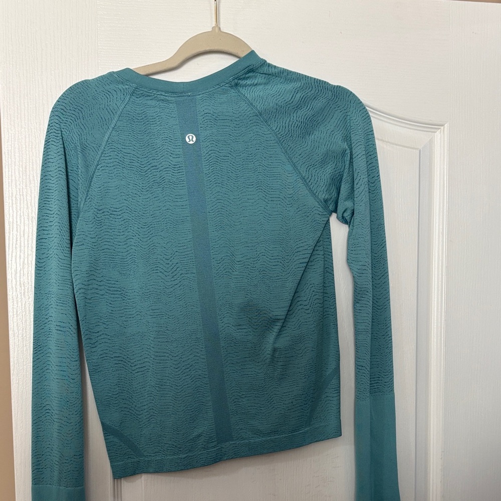 lululemon athletica Ocean Blue Long Sleeve Top